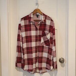 Rue 21 Red and White Plaid Button Up Size Large